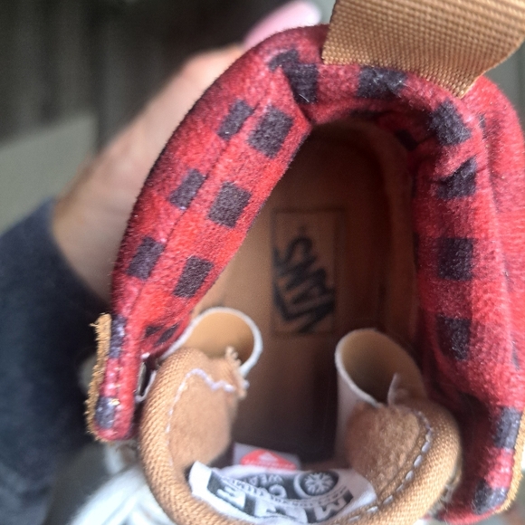 Boys Vans🤎 - Picture 9 of 10